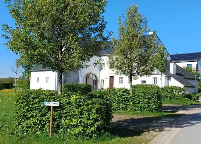 Mit Baukulturpreis In Der Suedeifel - Traenk בית נופש