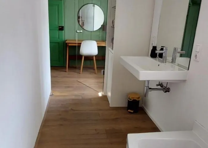 Mit Baukulturpreis In Der Suedeifel - Traenk * בטינגן