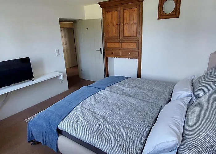 Mit Baukulturpreis In Der Suedeifel - Traenk בטינגן